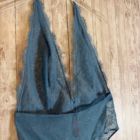 Victoria's Secret Very Sexy Runway Blue Lace Plunging Neckline Studded Bodysuit - Picture 8 of 9